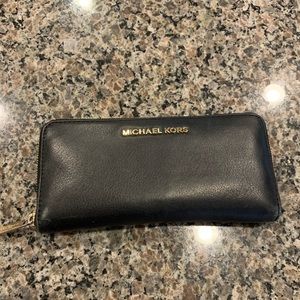 Michael Kors Bedford Zip Wallet Continental